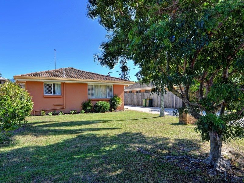 1/20 Parneno Street, Chevron Island QLD 4217