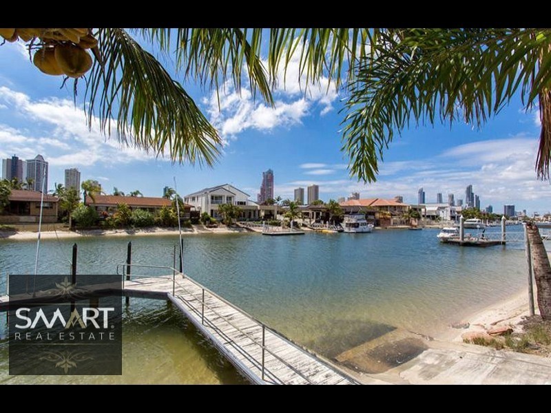 90 Commodore Drive, Paradise Waters QLD 4217