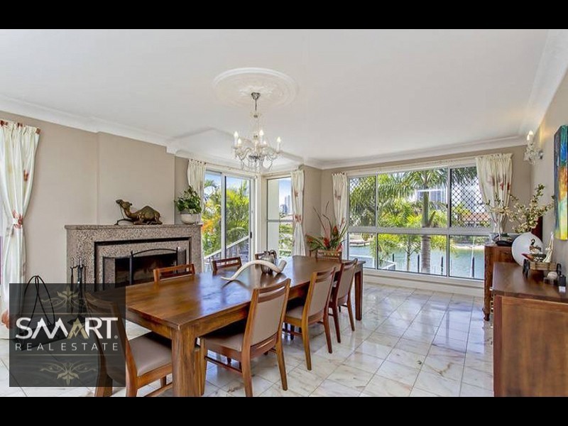 90 Commodore Drive, Paradise Waters QLD 4217