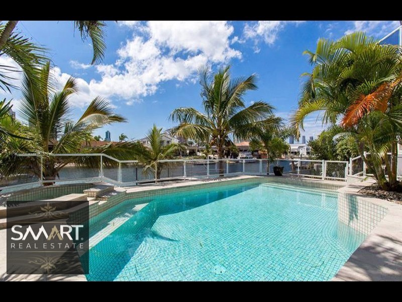 90 Commodore Drive, Paradise Waters QLD 4217