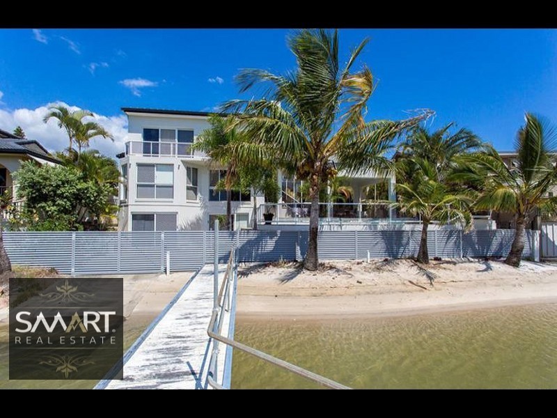90 Commodore Drive, Paradise Waters QLD 4217