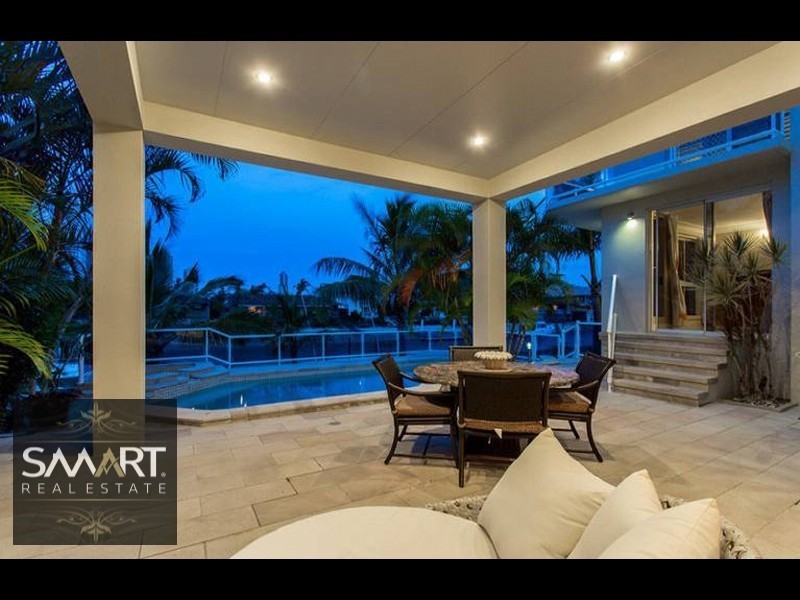 90 Commodore Drive, Paradise Waters QLD 4217