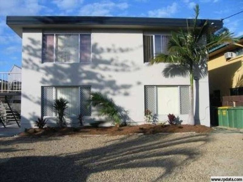 2/51 Burra Street, Chevron Island QLD 4217