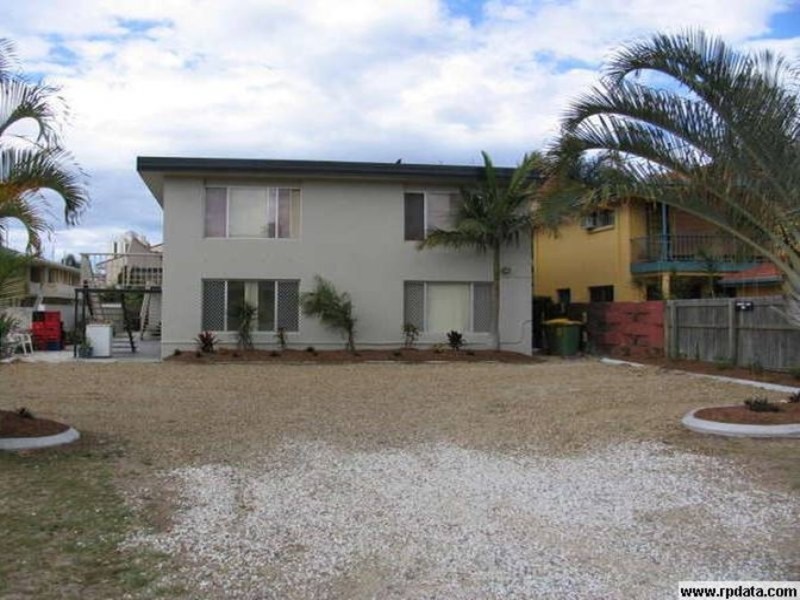 2/51 Burra Street, Chevron Island QLD 4217