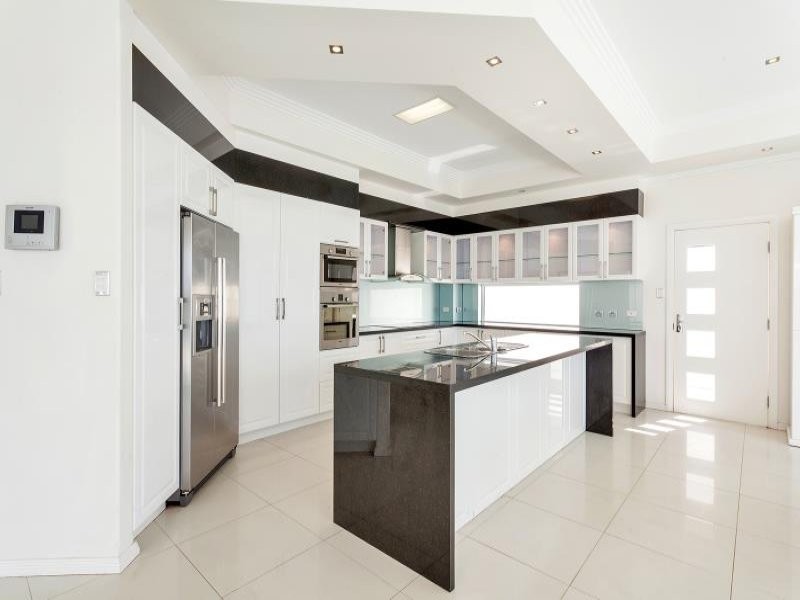 126 Sir Bruce Small Boulevard, Benowa Waters QLD 4217