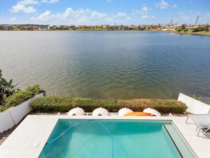 126 Sir Bruce Small Boulevard, Benowa Waters QLD 4217
