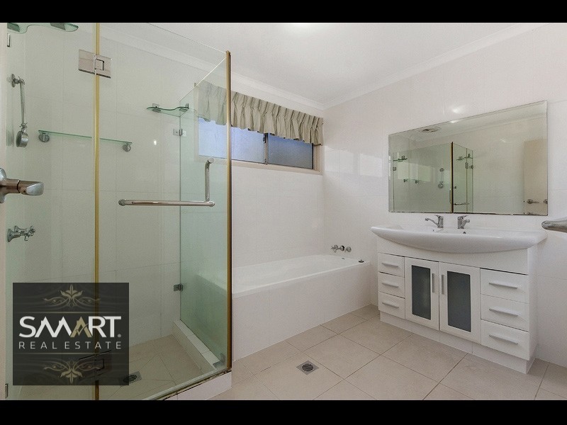 70 Benowa Road, Southport QLD 4215