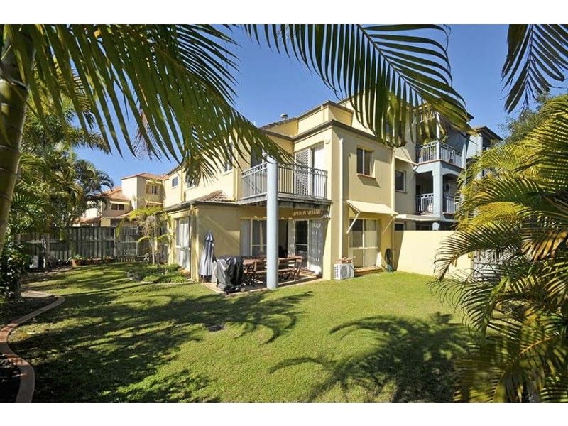 57/88-98 Limetree Parade, Runaway Bay QLD 4216
