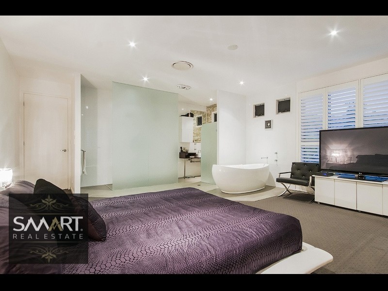 1/76 Heeb Street, Benowa QLD 4217