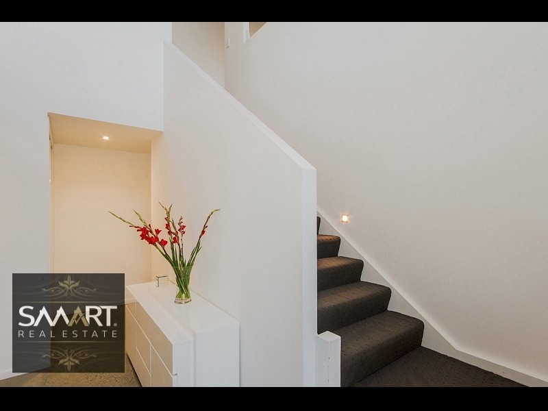 1/76 Heeb Street, Benowa QLD 4217