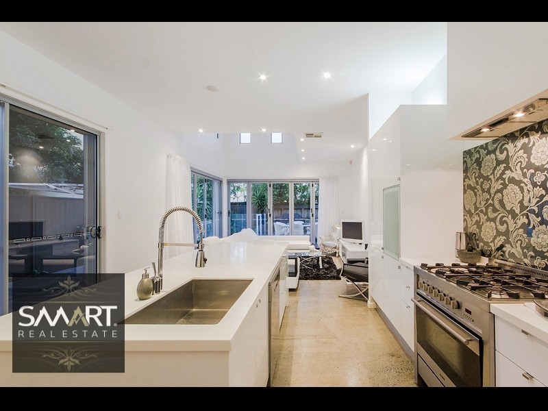 1/76 Heeb Street, Benowa QLD 4217