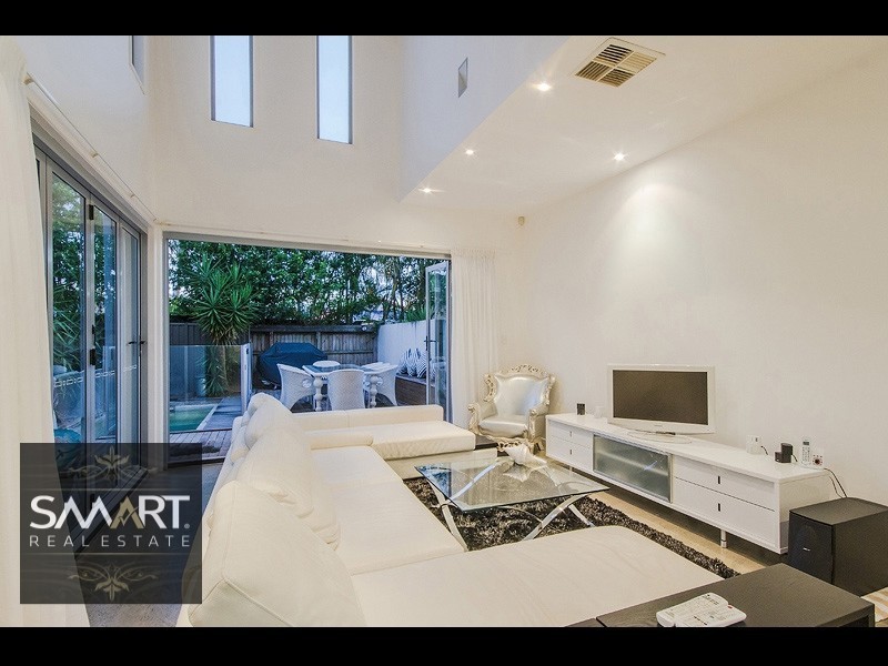 1/76 Heeb Street, Benowa QLD 4217
