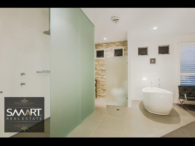 1/76 Heeb Street, Benowa QLD 4217