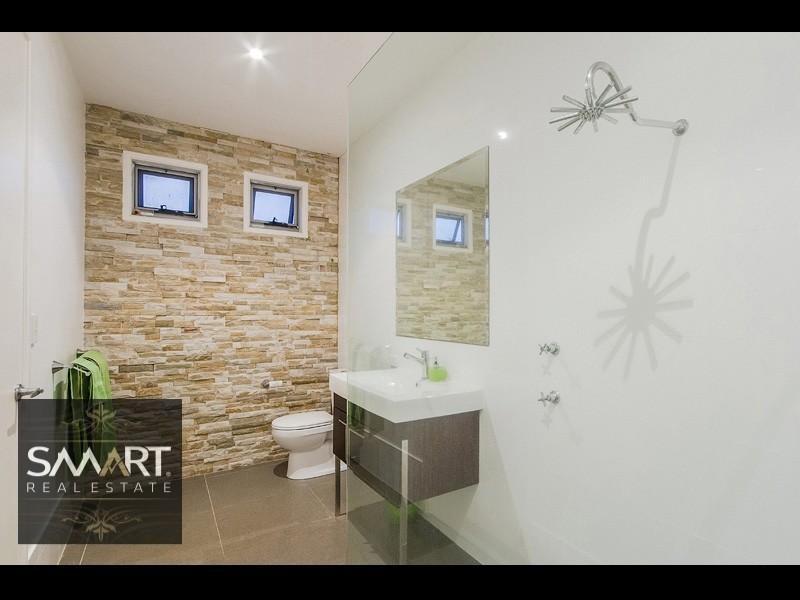 1/76 Heeb Street, Benowa QLD 4217