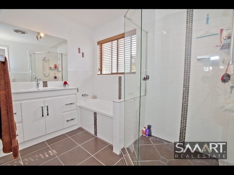 1/91 Olsen Avenue, Labrador QLD 4215
