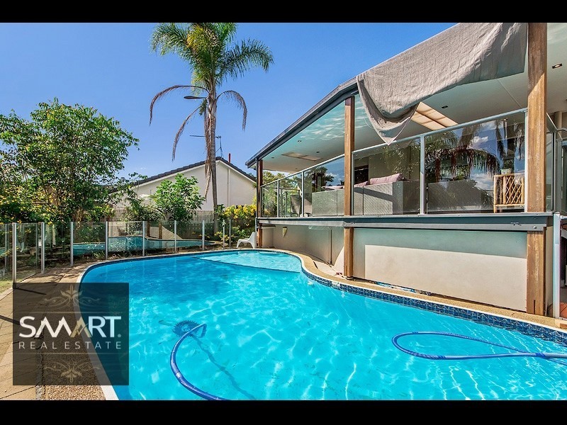 8 Gibraltar Drive, Isle Of Capri QLD 4217