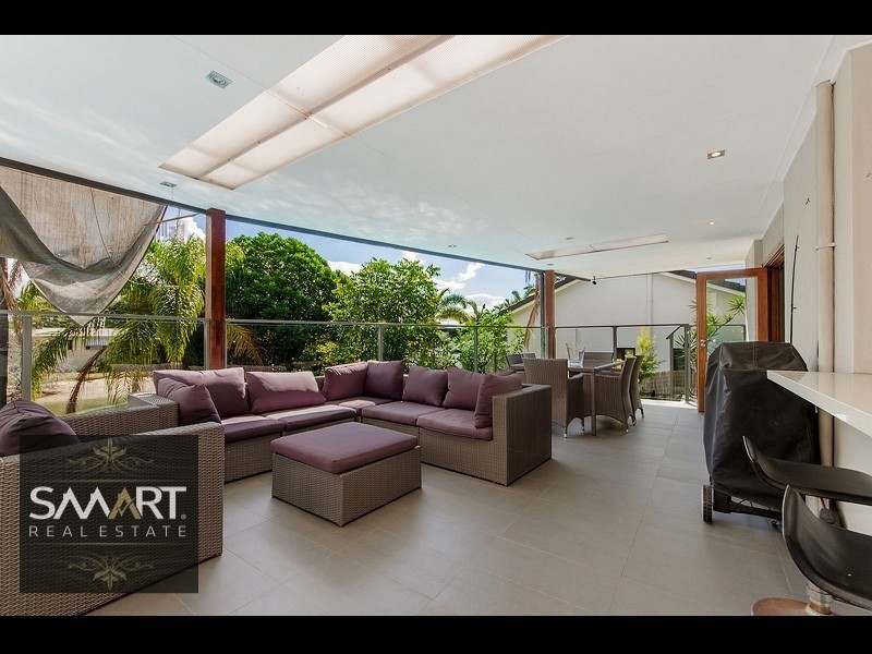 8 Gibraltar Drive, Isle Of Capri QLD 4217