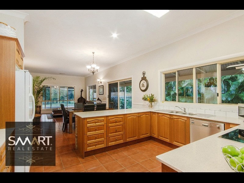 2 Midvale Place, Helensvale QLD 4212