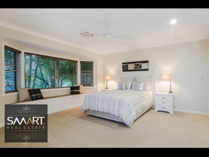 2 Midvale Place, Helensvale QLD 4212