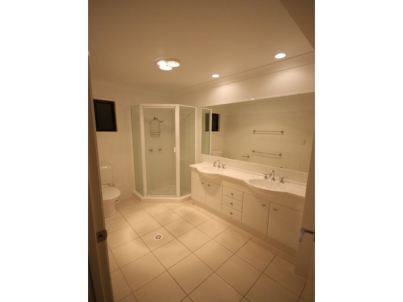 35/2 Ridgeline Way, Highland Park QLD 4211