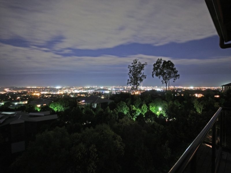 35/2 Ridgeline Way, Highland Park QLD 4211