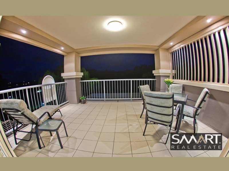 8429 Magnolia Dr East, Hope Island QLD 4212