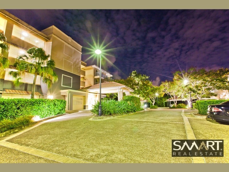 8429 Magnolia Dr East, Hope Island QLD 4212