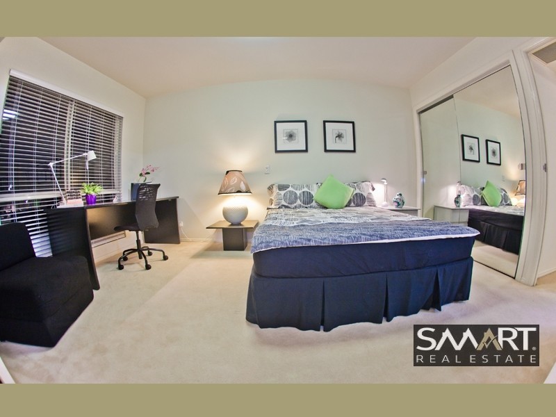 8429 Magnolia Dr East, Hope Island QLD 4212