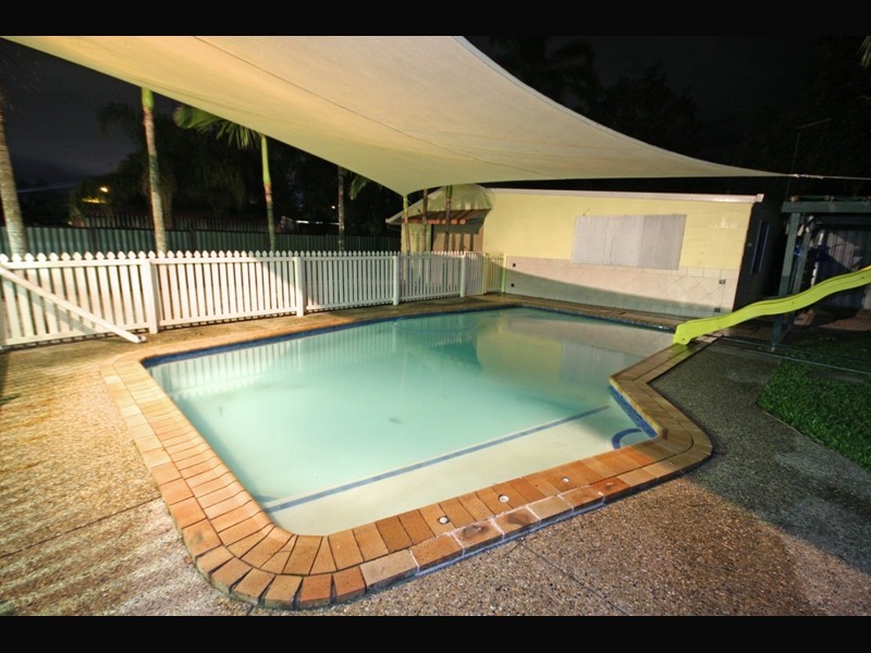 8 Onslow Street, Nerang QLD 4211