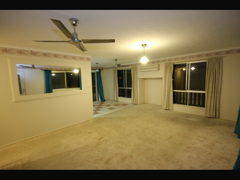 8 Onslow Street, Nerang QLD 4211