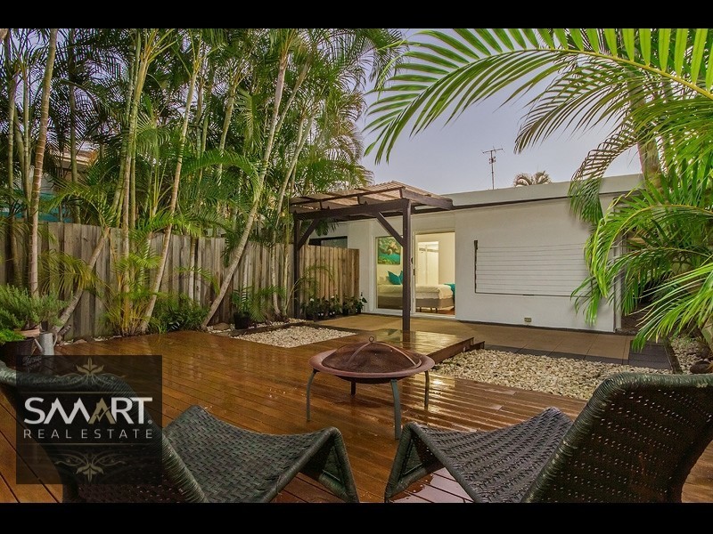 1/11 Darrambal Street, Chevron Island QLD 4217