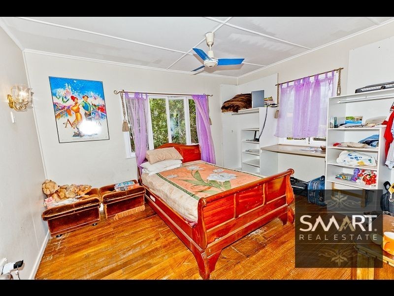 85 Pohlman Street, Southport QLD 4215