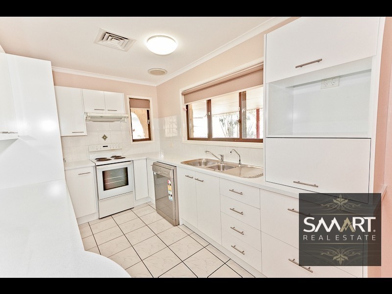 12 Berringa Court, Ashmore QLD 4214