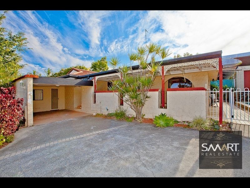 12 Berringa Court, Ashmore QLD 4214