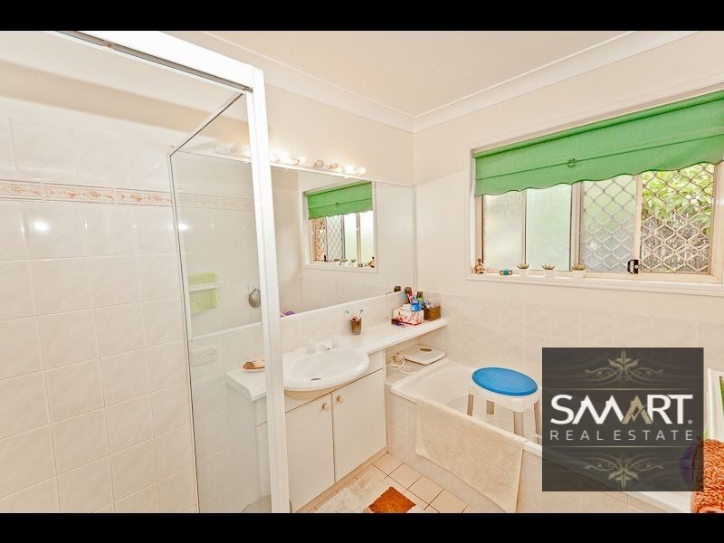 27 Marilyn Monroe Court, Parkwood QLD 4214