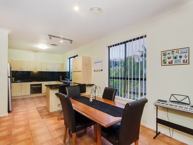 119 Armstrong Way, Highland Park QLD 4211
