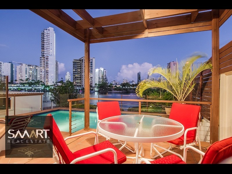 60 Amalfi Drive, Isle Of Capri QLD 4217