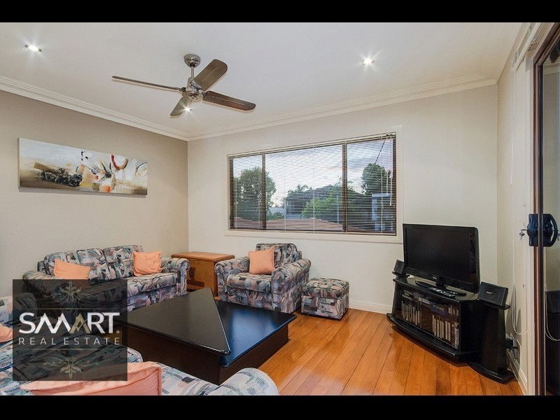 60 Amalfi Drive, Isle Of Capri QLD 4217