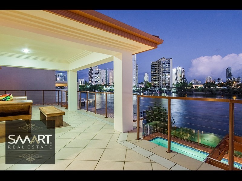 60 Amalfi Drive, Isle Of Capri QLD 4217