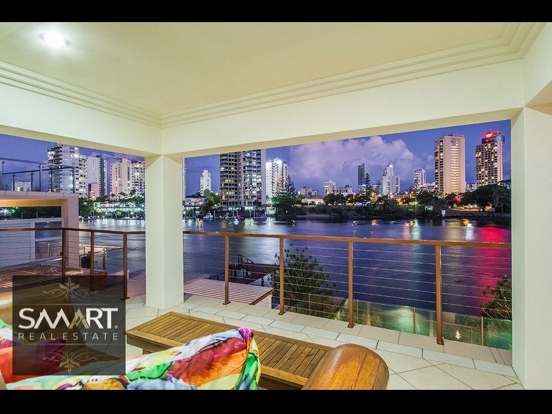 60 Amalfi Drive, Isle Of Capri QLD 4217