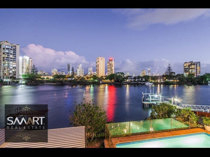 60 Amalfi Drive, Isle Of Capri QLD 4217