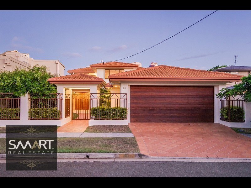 60 Amalfi Drive, Isle Of Capri QLD 4217