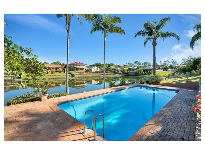 371 Benowa Road, Benowa Waters QLD 4217