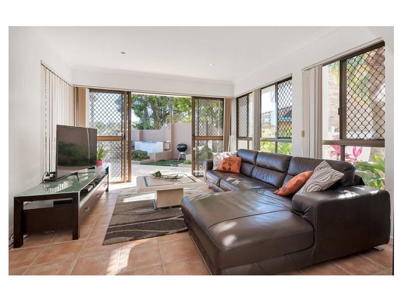 371 Benowa Road, Benowa Waters QLD 4217