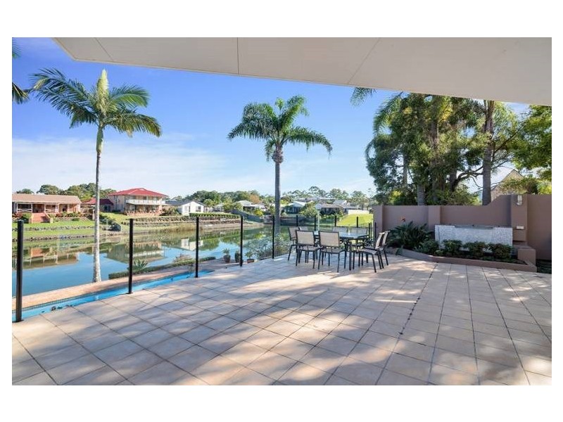 371 Benowa Road, Benowa Waters QLD 4217