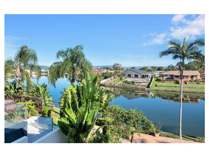 371 Benowa Road, Benowa Waters QLD 4217