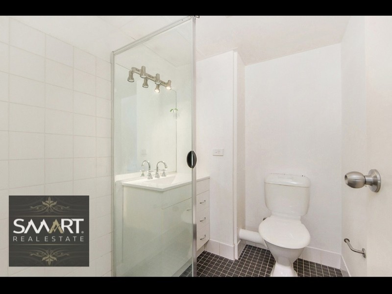 303/3 Oak Avenue, Surfers Paradise QLD 4217