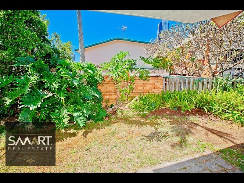 5/15 Weemala Street, Chevron Island QLD 4217