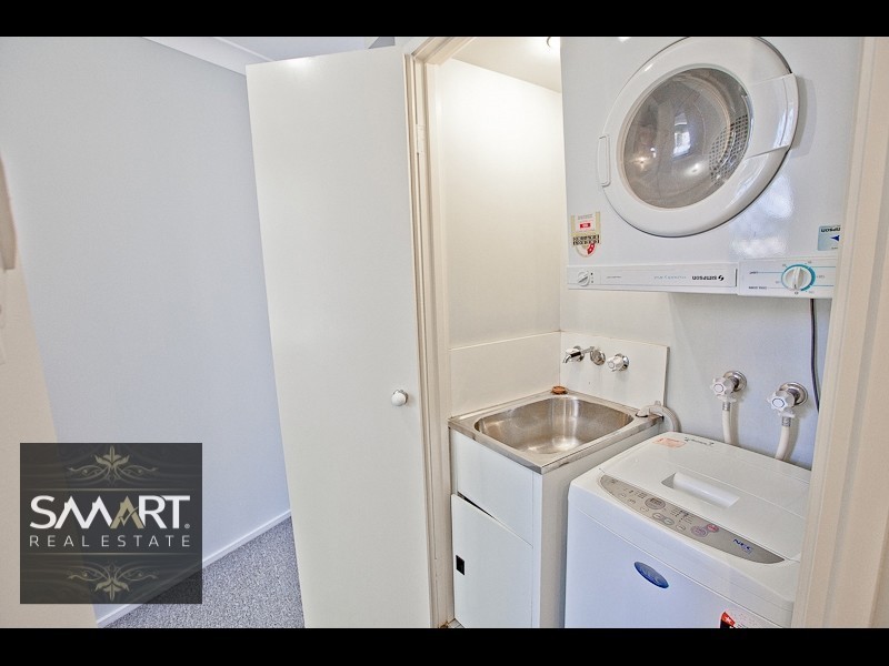 5/15 Weemala Street, Chevron Island QLD 4217