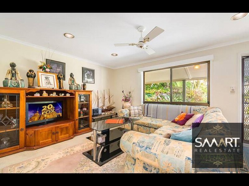 43 Whitian Drive, Carrara QLD 4211